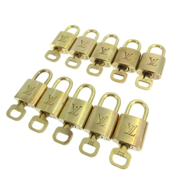 LOUIS VUITTON Padlock & Key Bag Accessories Charm 10 Piece Set Gold 10130 - Picture 1 of 1